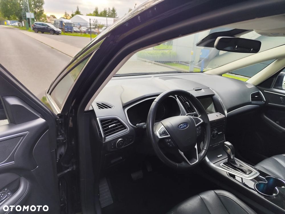 Ford S-Max - 21
