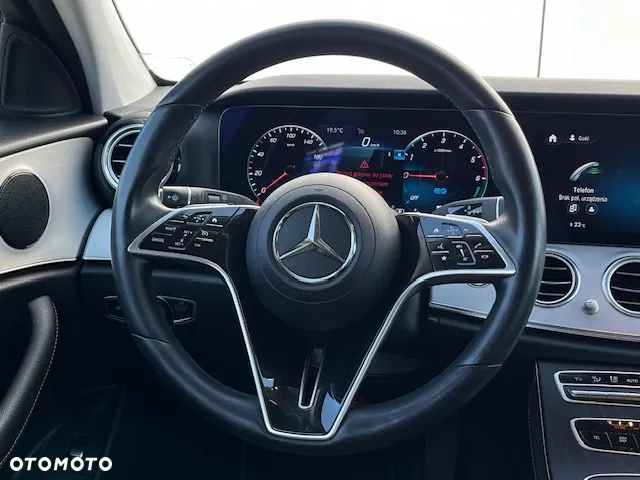 Mercedes-Benz Klasa E 300 de Avantgarde - 20