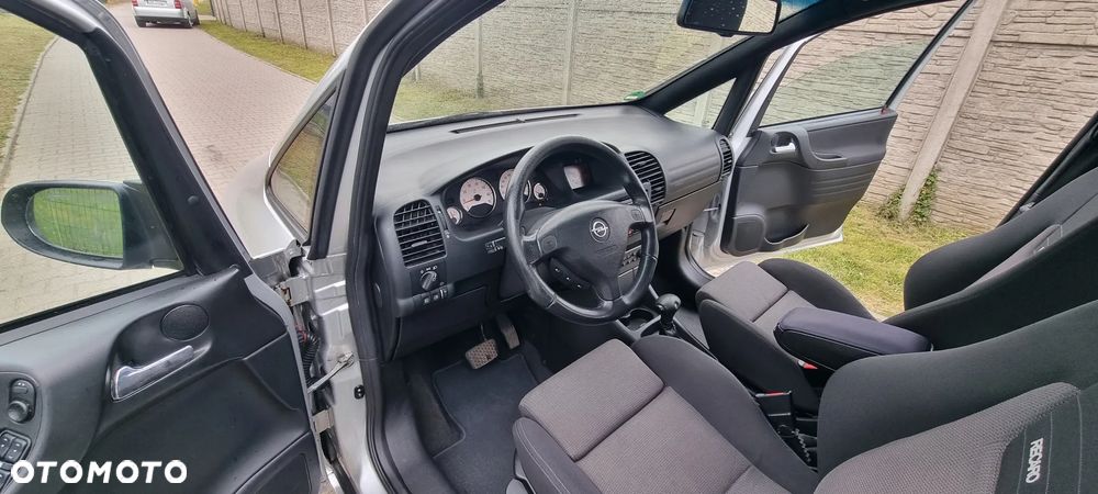Opel Zafira 2.2 Elegance - 17