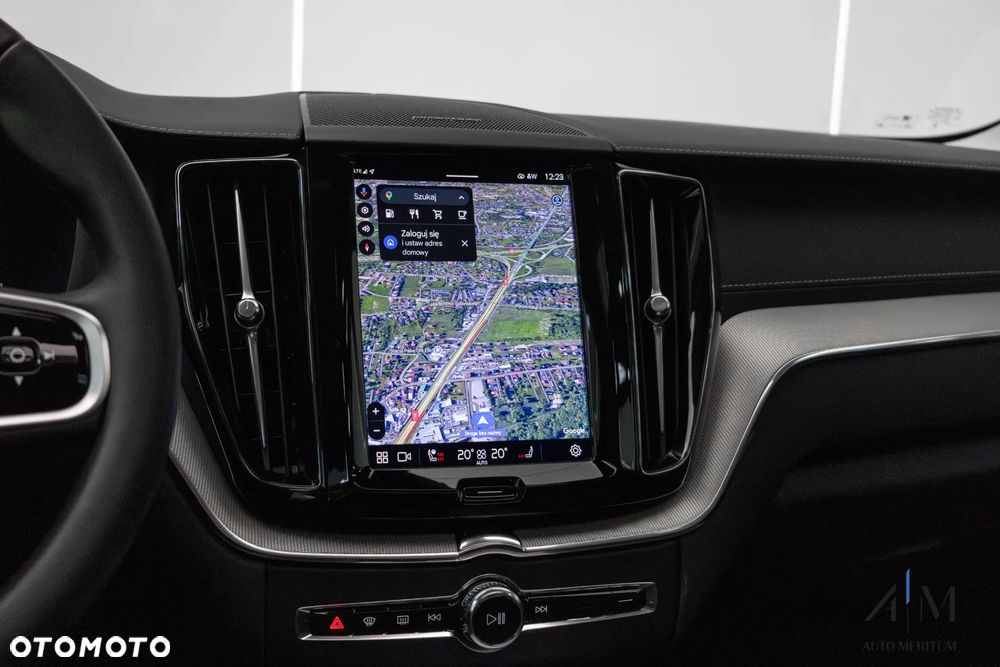 Volvo XC 60 B4 D AWD Ultimate Dark - 27