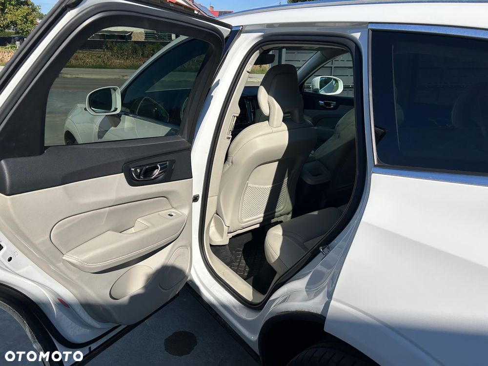Volvo XC 60 D5 AWD Inscription - 16