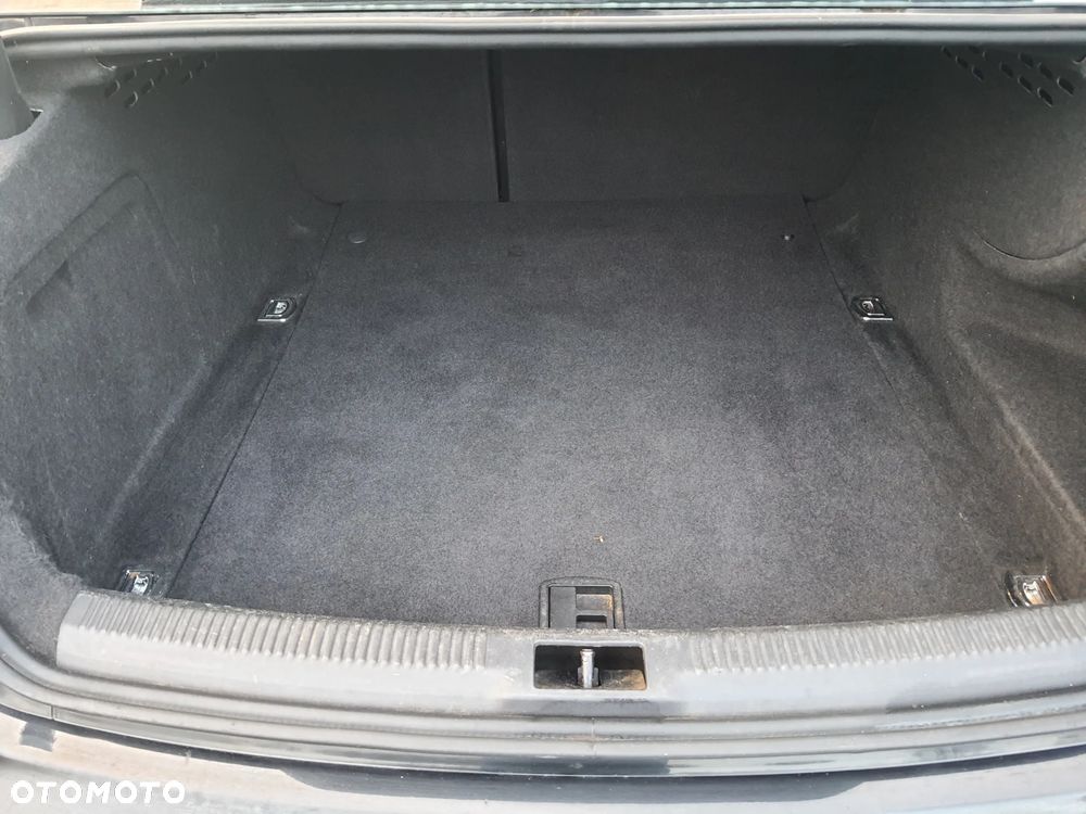 Audi A4 Limousine 2.0 TDI DPF S line Sportpaket (plus) - 21