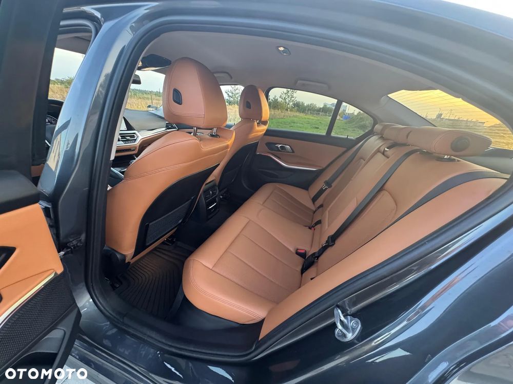 BMW Seria 3 330e Sport Line - 20