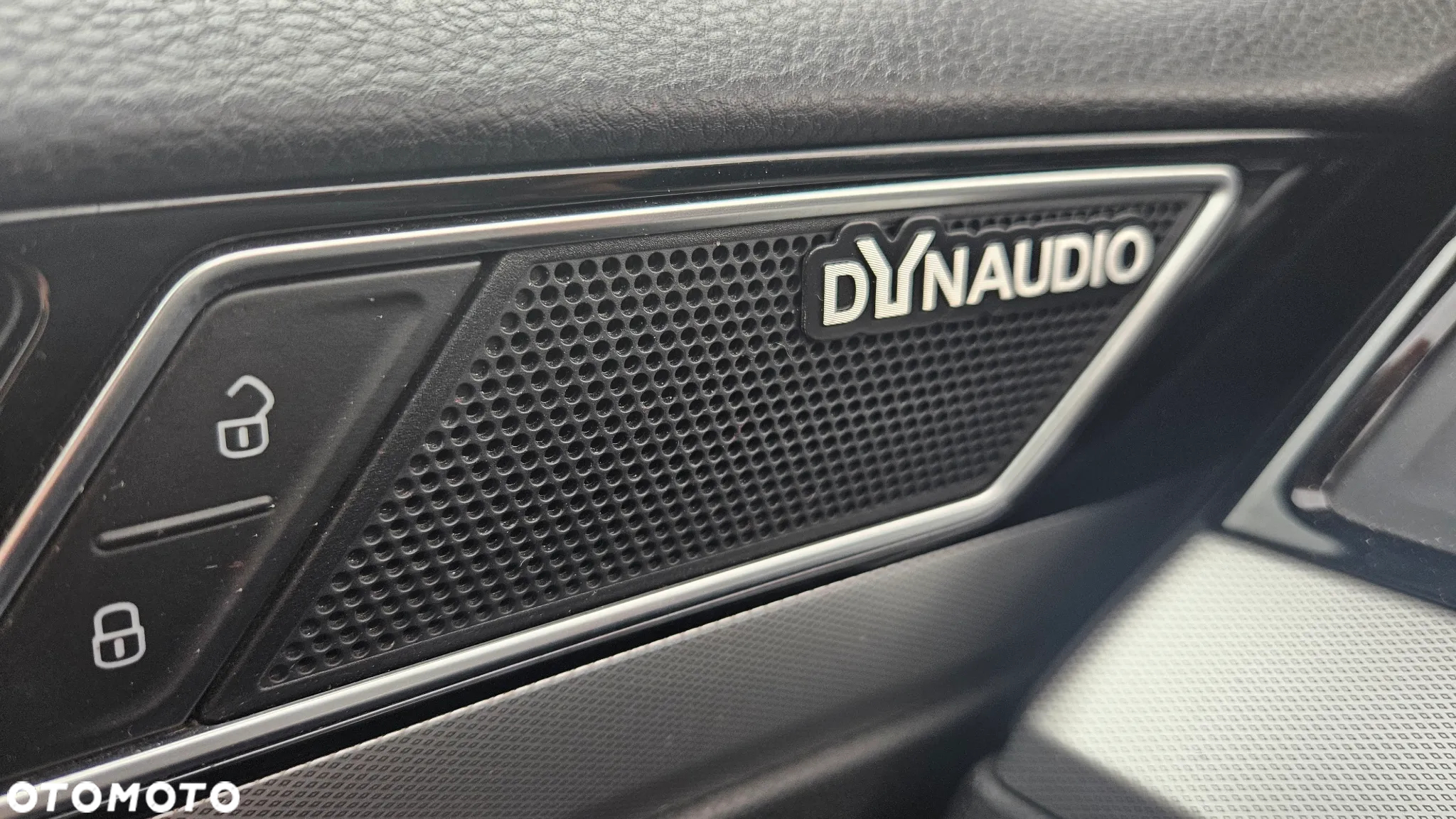 Volkswagen Passat Variant 1.6 TDI (BlueMotion Technology) DSG Comfortline - 13