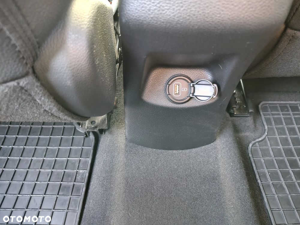 Kia Stonic 1.4 L - 24