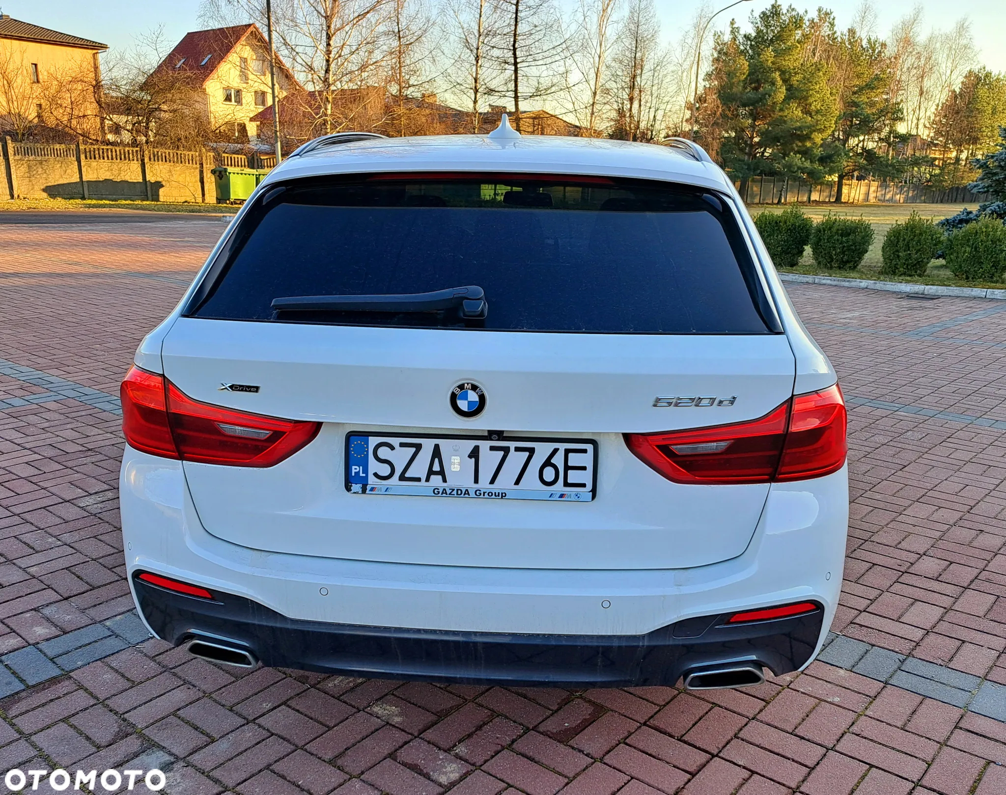 BMW Seria 5 520d xDrive - 4