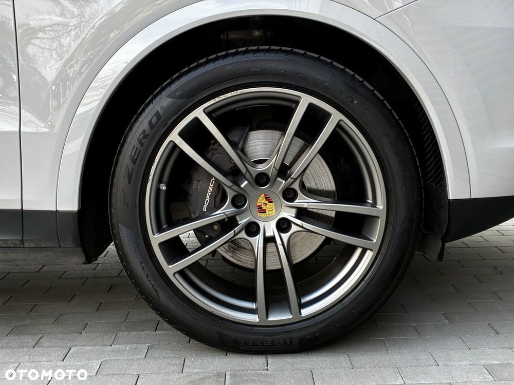 Porsche Cayenne - 13