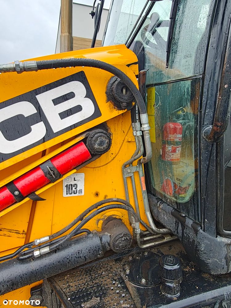JCB 3CX Contractor AEC - 13