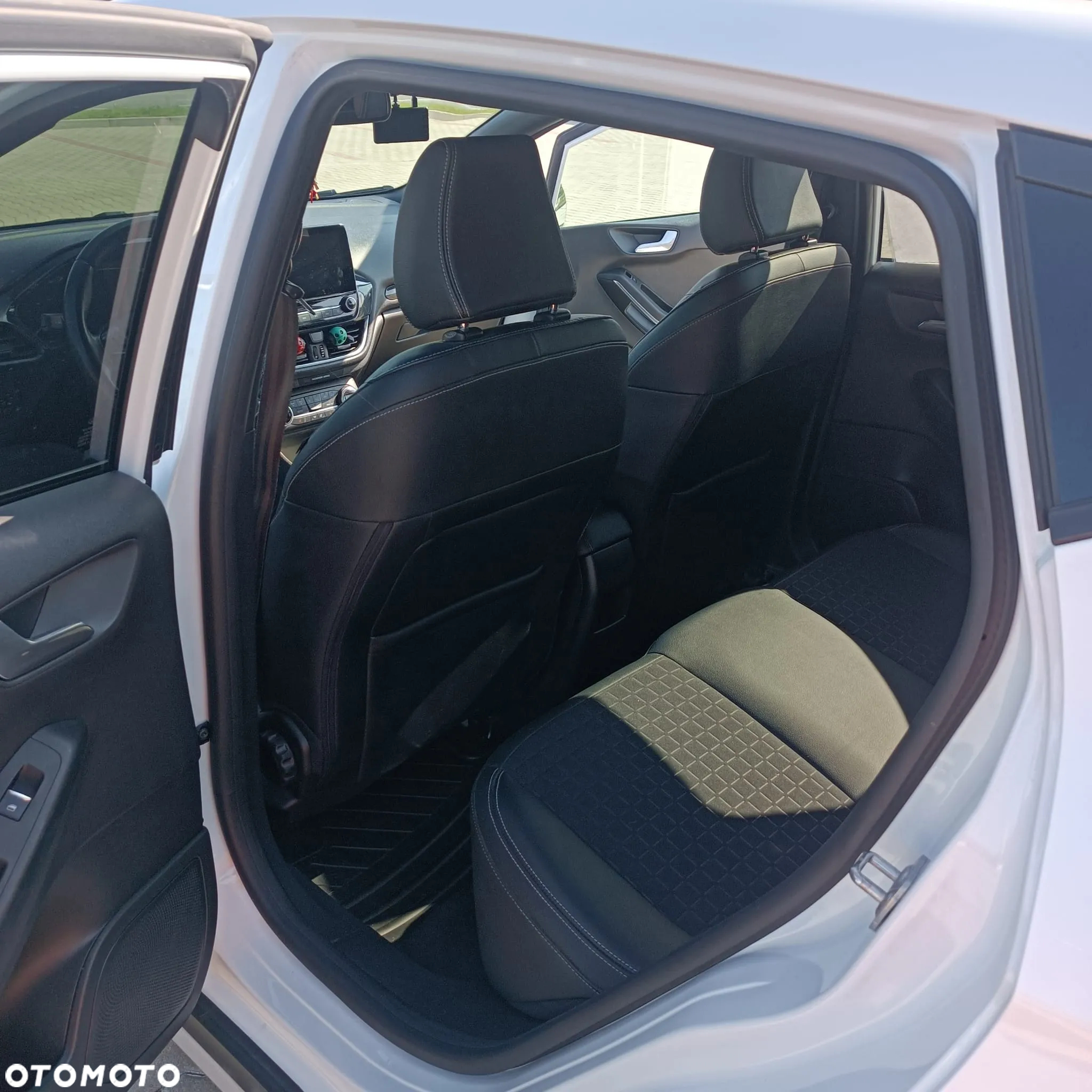 Ford Fiesta 1.0 EcoBoost S&S ACTIVE - 19