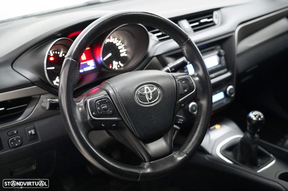 Toyota Avensis 1.6 D-4D Comfort - 9
