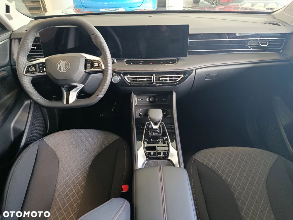 MG HS Hybrid+ - 7