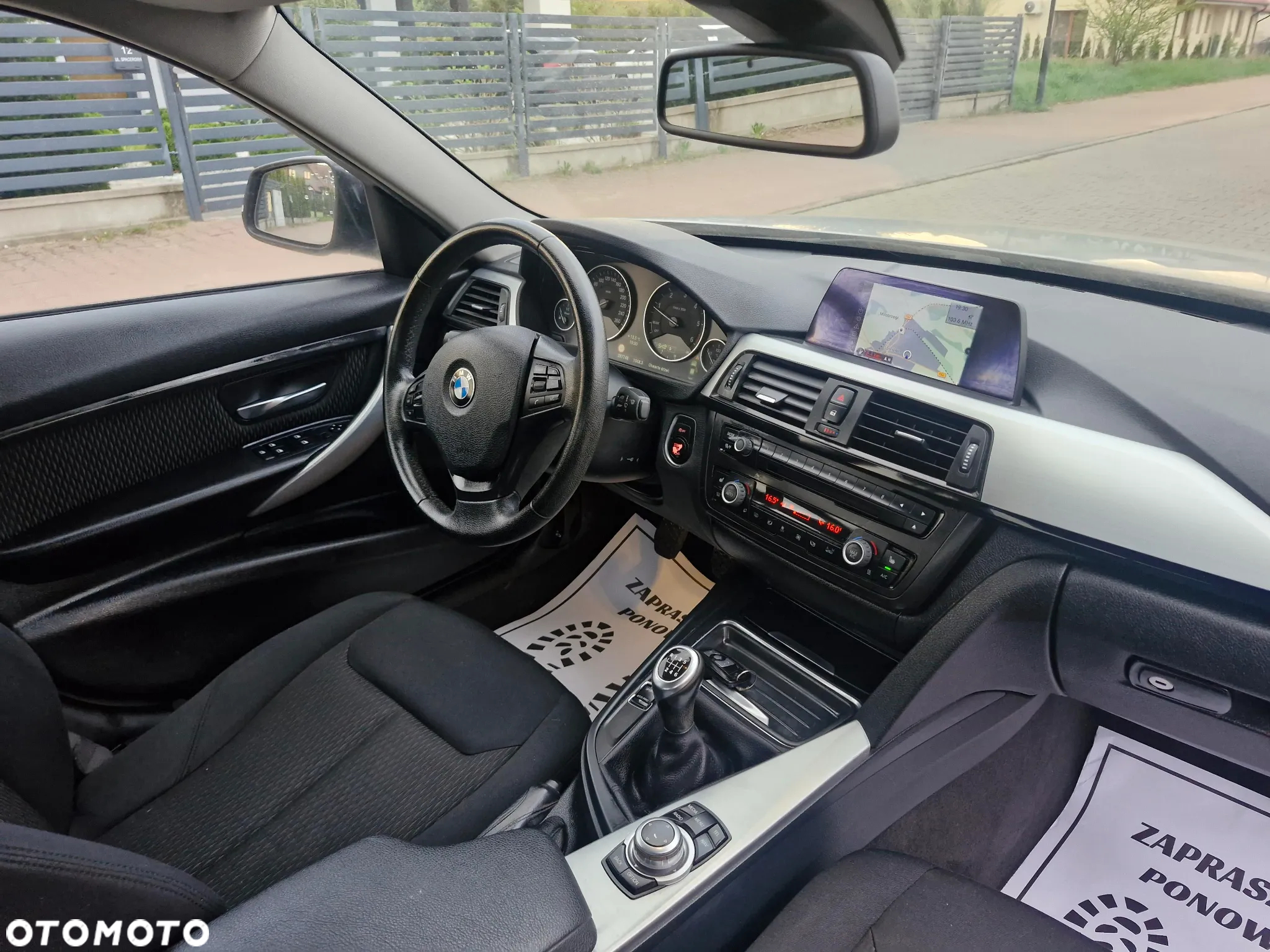 BMW Seria 3 318d DPF Touring Edition Sport - 18