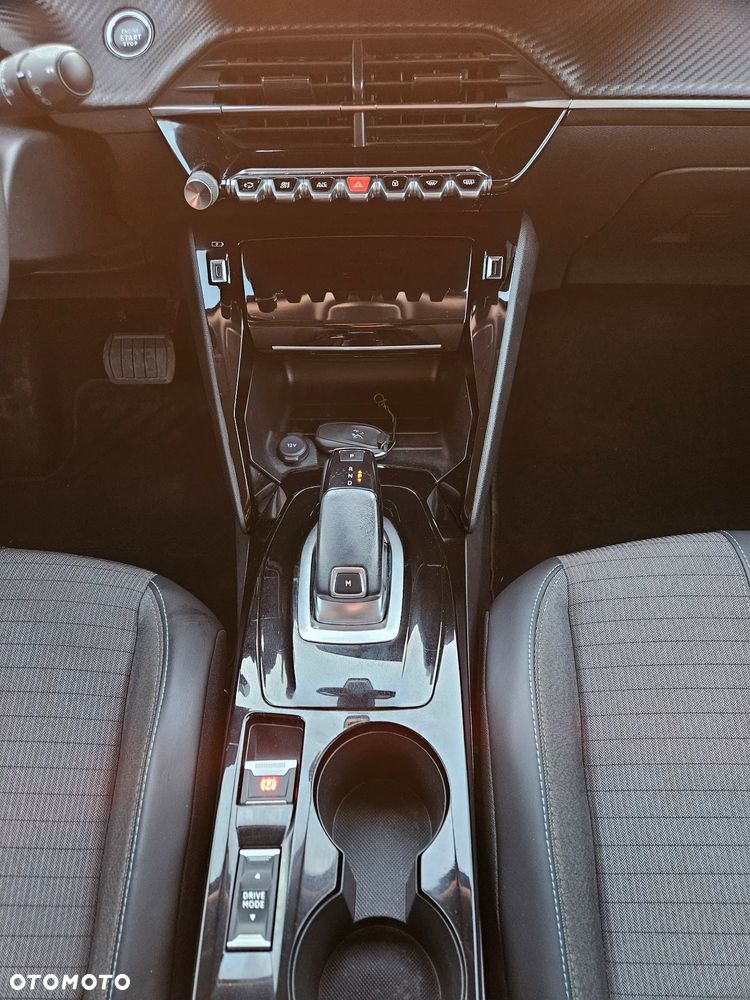 Peugeot 208 PureTech 130 EAT8 GT - 14