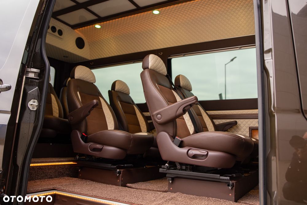 Mercedes-Benz Sprinter - 24