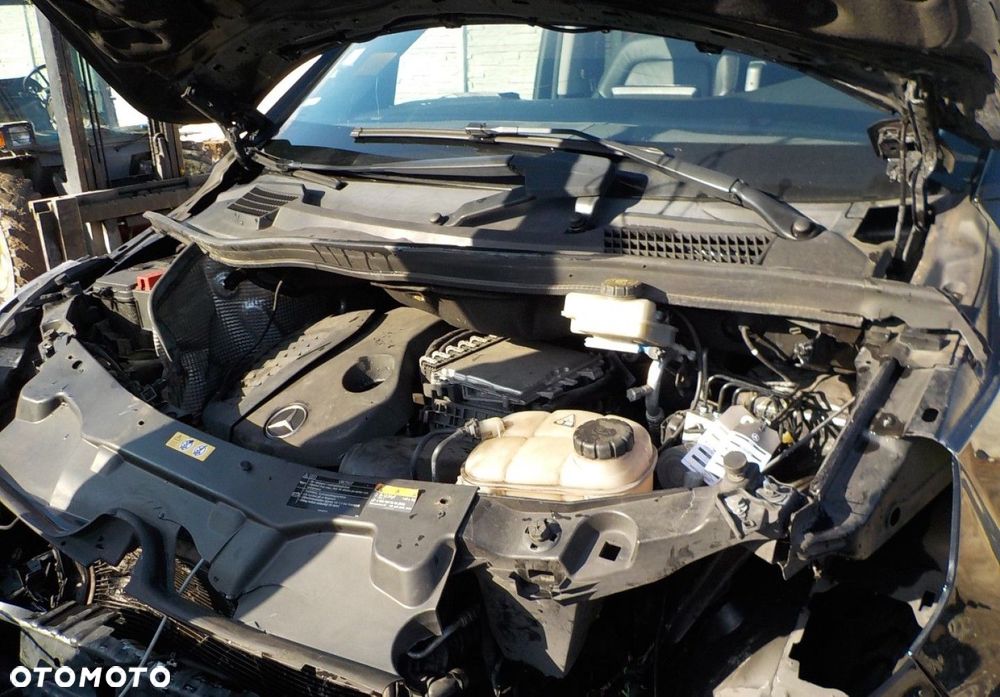 Mercedes-Benz Klasa V - 8