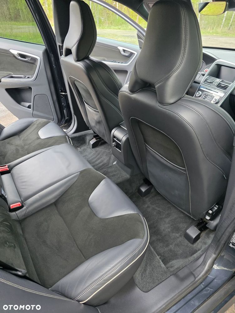 Volvo XC 60 D4 Geartronic Momentum - 11