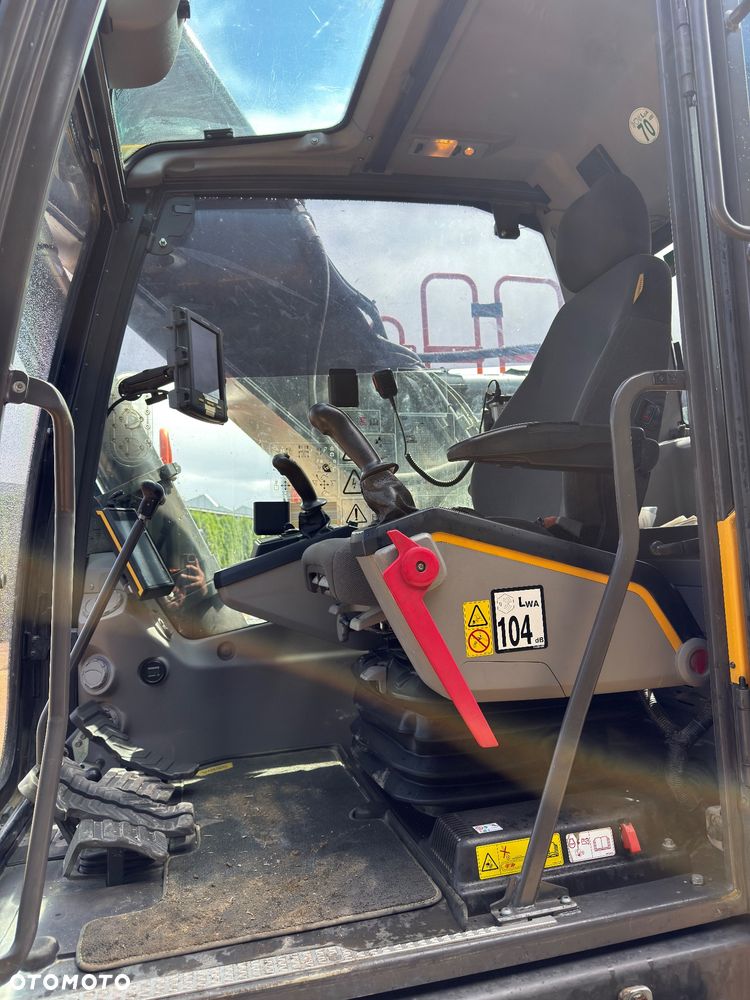 Volvo EC 300 EL - 29