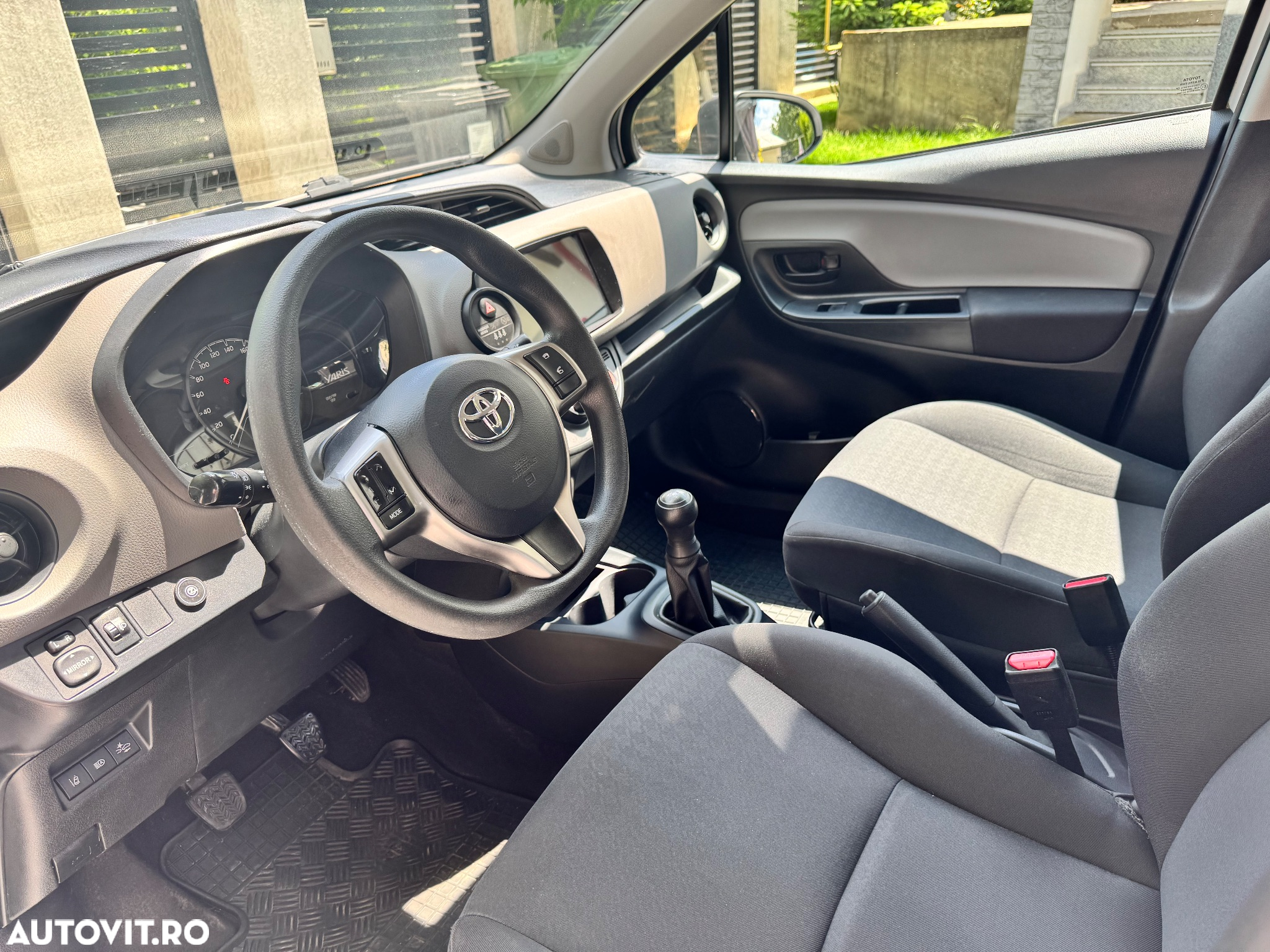 Toyota Yaris - 7