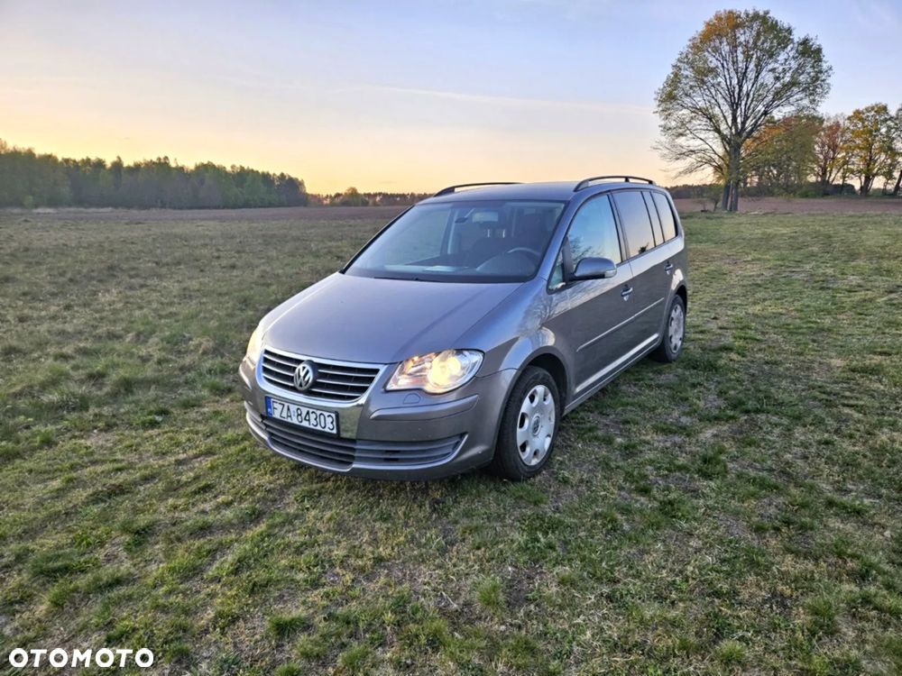 Volkswagen Touran 1.9 TDI Highline - 1