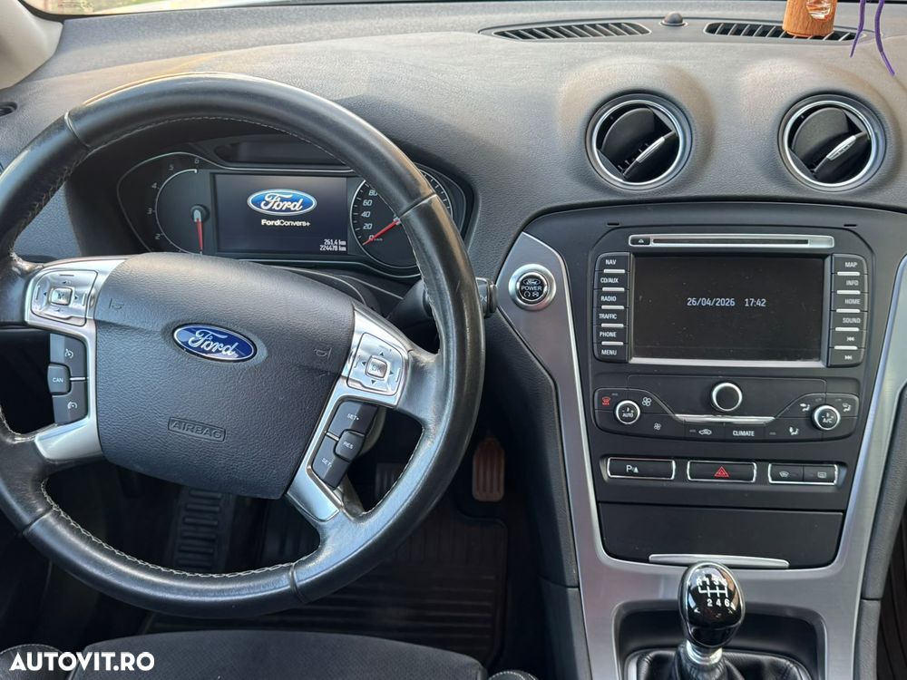 Ford Mondeo - 13