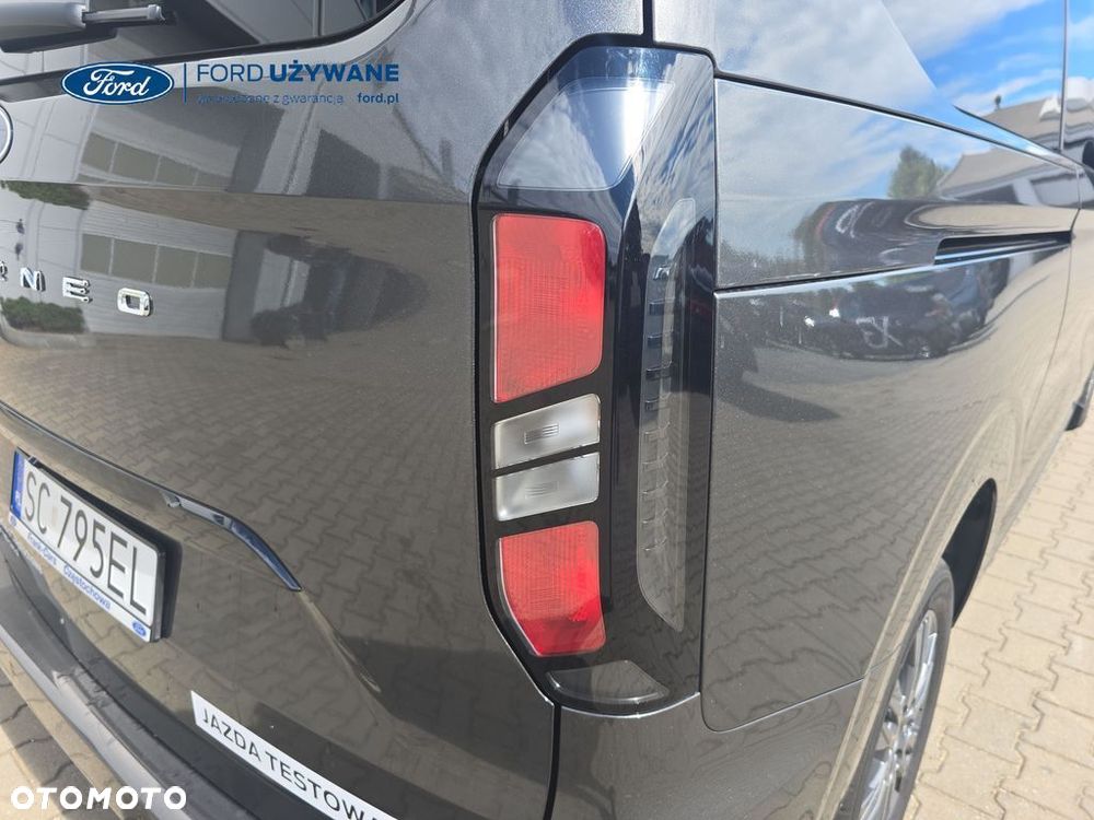 Ford Tourneo-custom - 12