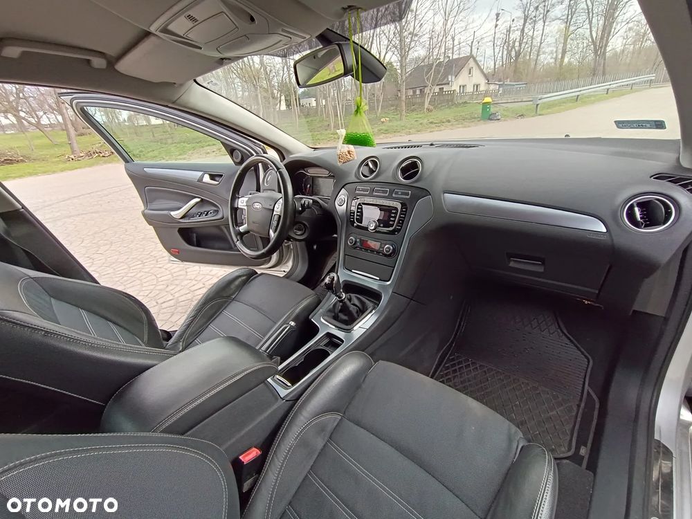 Ford Mondeo 2.0 TDCi Ambiente - 22