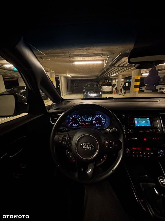 Kia Carens 1.6 GDI L - 20