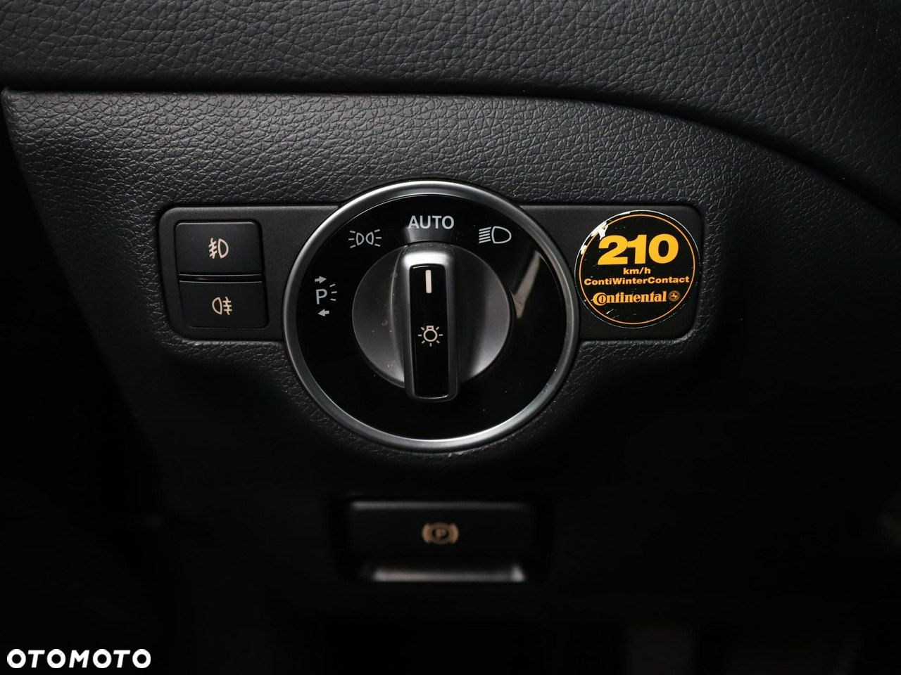 Mercedes-Benz GLA 200 Urban - 30