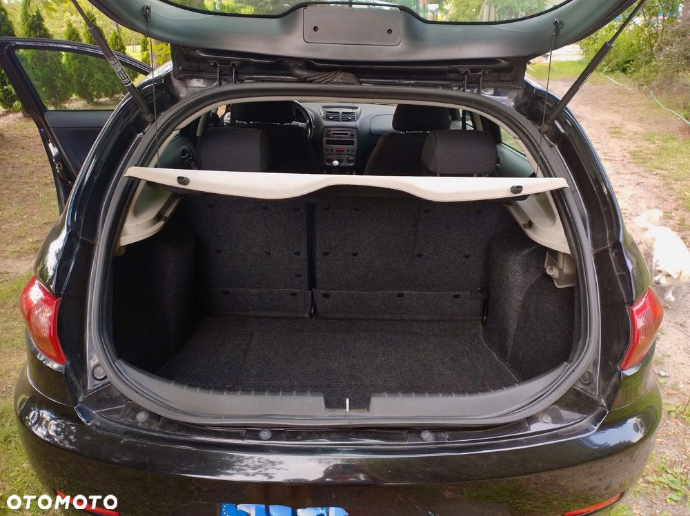 Alfa Romeo 147 1.6 Twin Spark Distinctive - 20