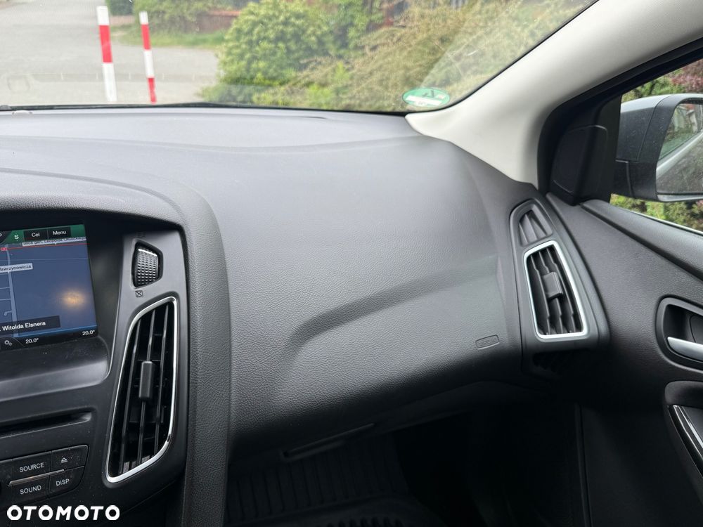 Ford Focus 1.5 EcoBoost STart-Stopp-System TITANIUM - 9