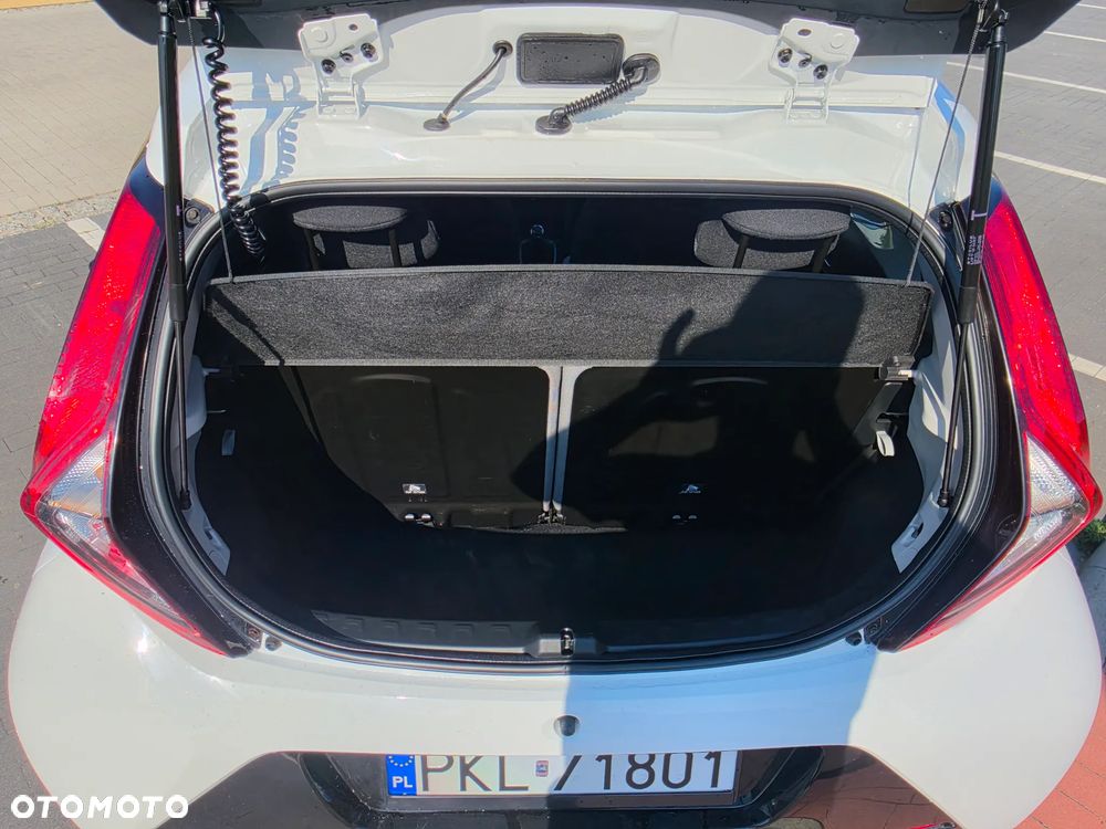 Toyota Aygo x-play - 18