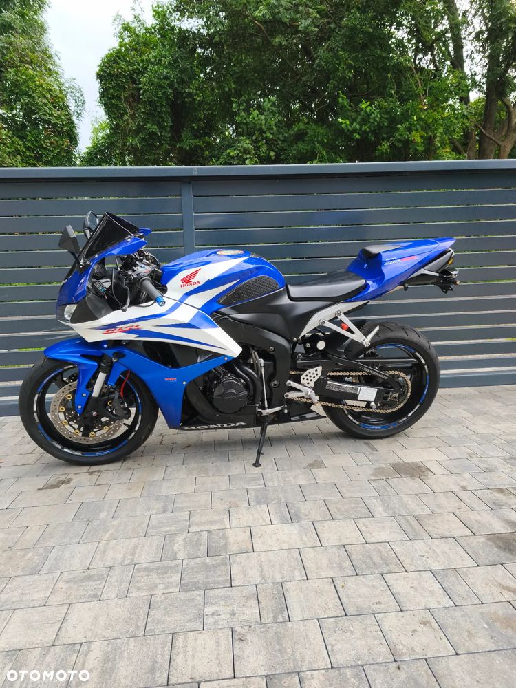 Honda CBR - 11