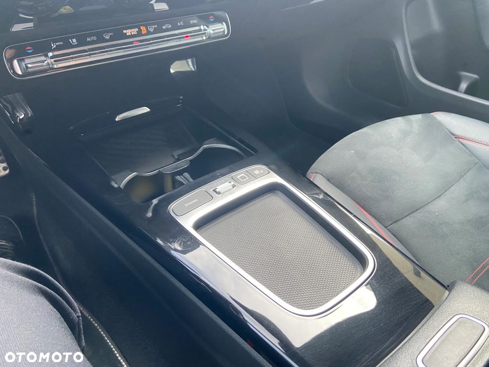 Mercedes-Benz CLA 200 mHEV AMG Line 7G-DCT - 14