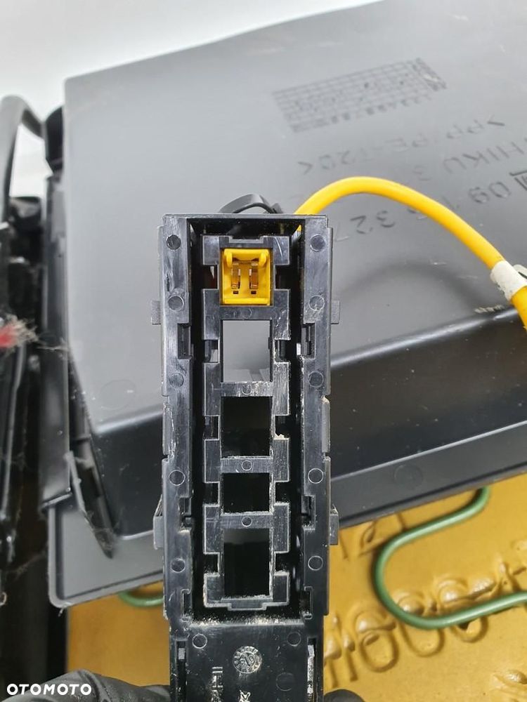 FOTEL PRAWY PRZÓD PASAŻERA OPEL CORSA C 5D LIFT EUROPA - 11