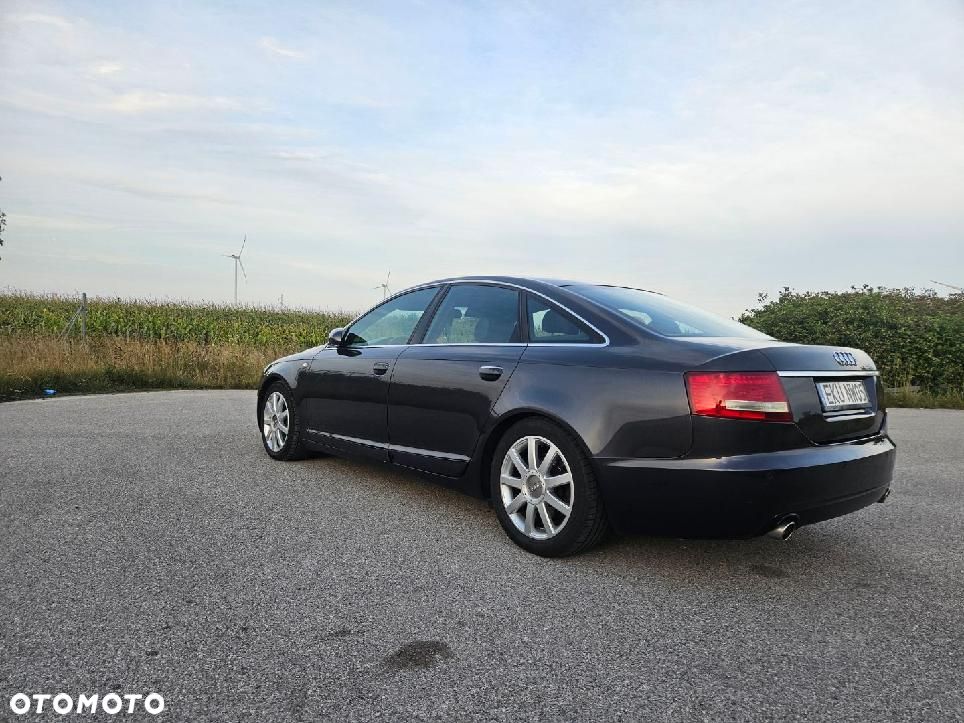 Audi A6 Limousine 2.4 - 5