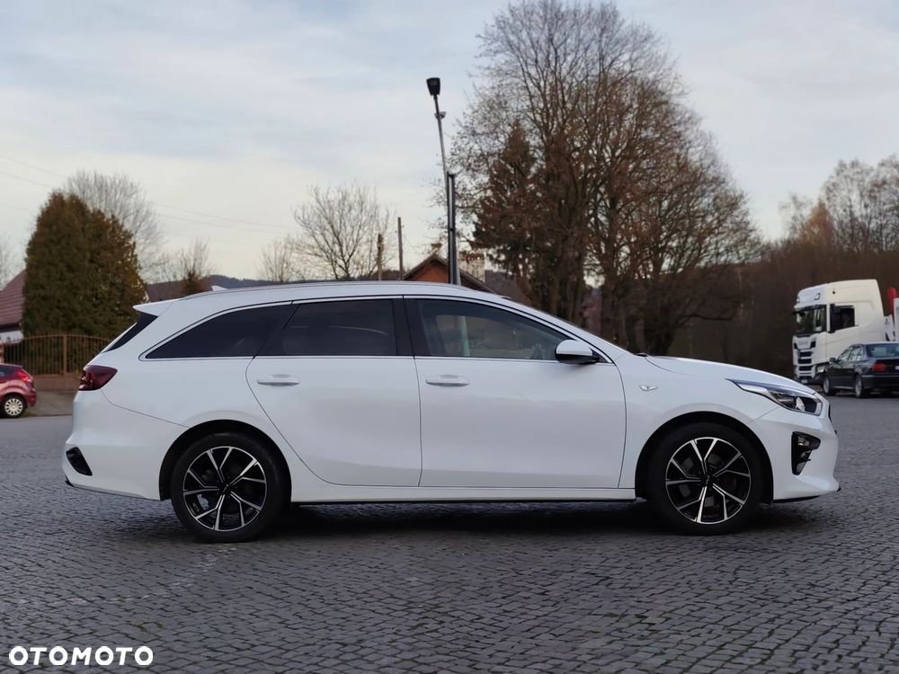 Kia Ceed 1.6 CRDi mHEV Business Line - 2