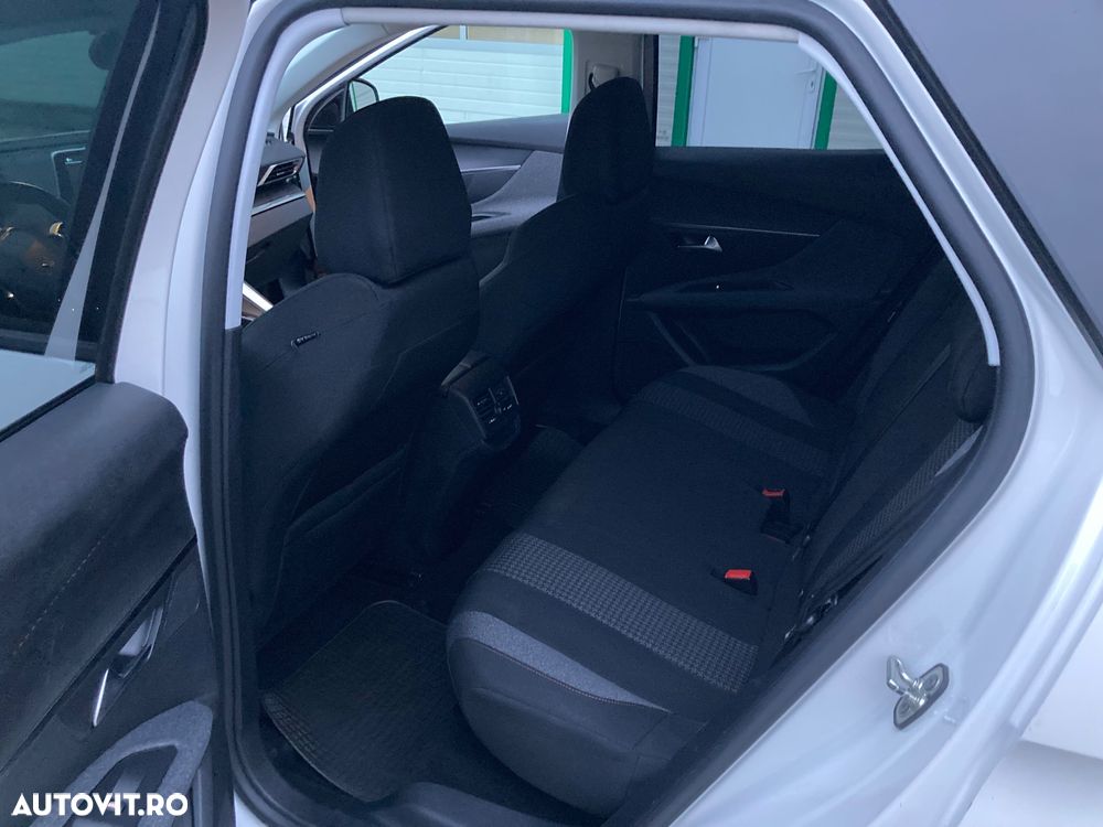 Peugeot 3008 BlueHDi 130 Stop & Start EAT8 Allure Business-Paket - 18