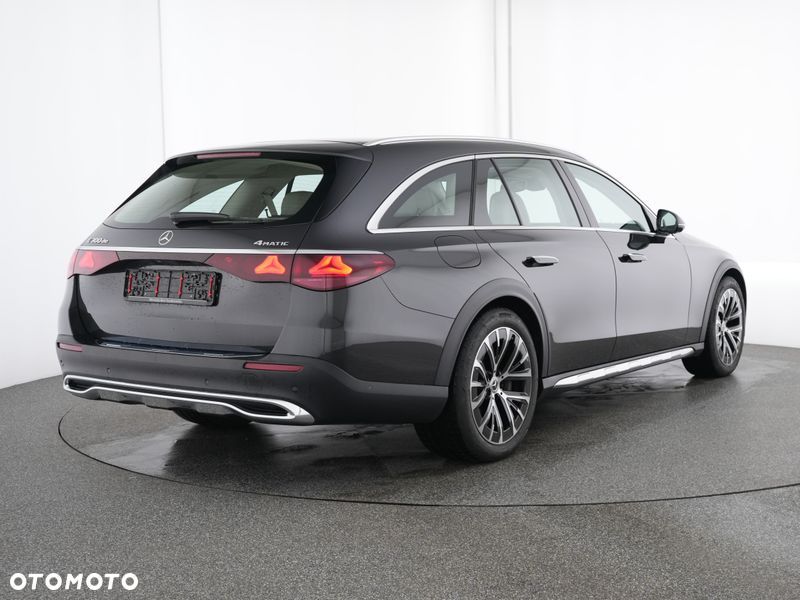 Mercedes-Benz Klasa E 300 de PHEV 4-Matic All-Terrain Avantgarde 9G-Tronic - 2