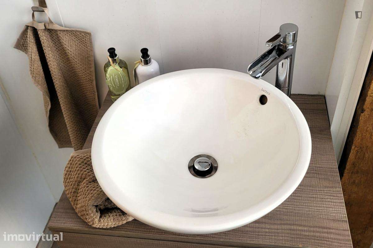 Quarto - localizado em Baixa Lisbon - Grande imagem: 5/12
