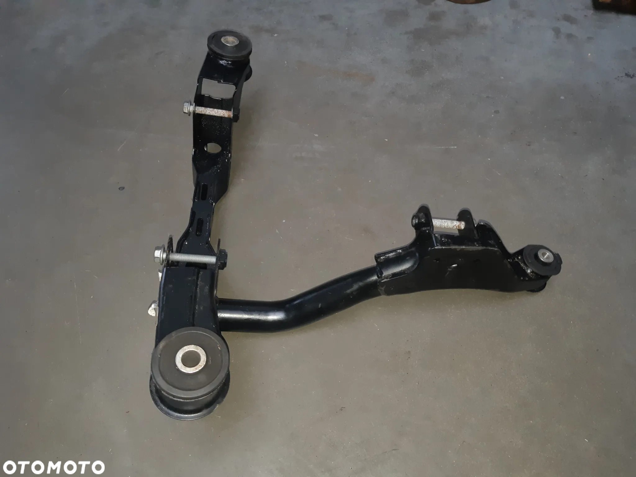 UCHWYT WÓZEK SANKI ZAWIESZENIA TYŁ 4X4 VW T5 T6 7E0599423 7LA500044E - 3