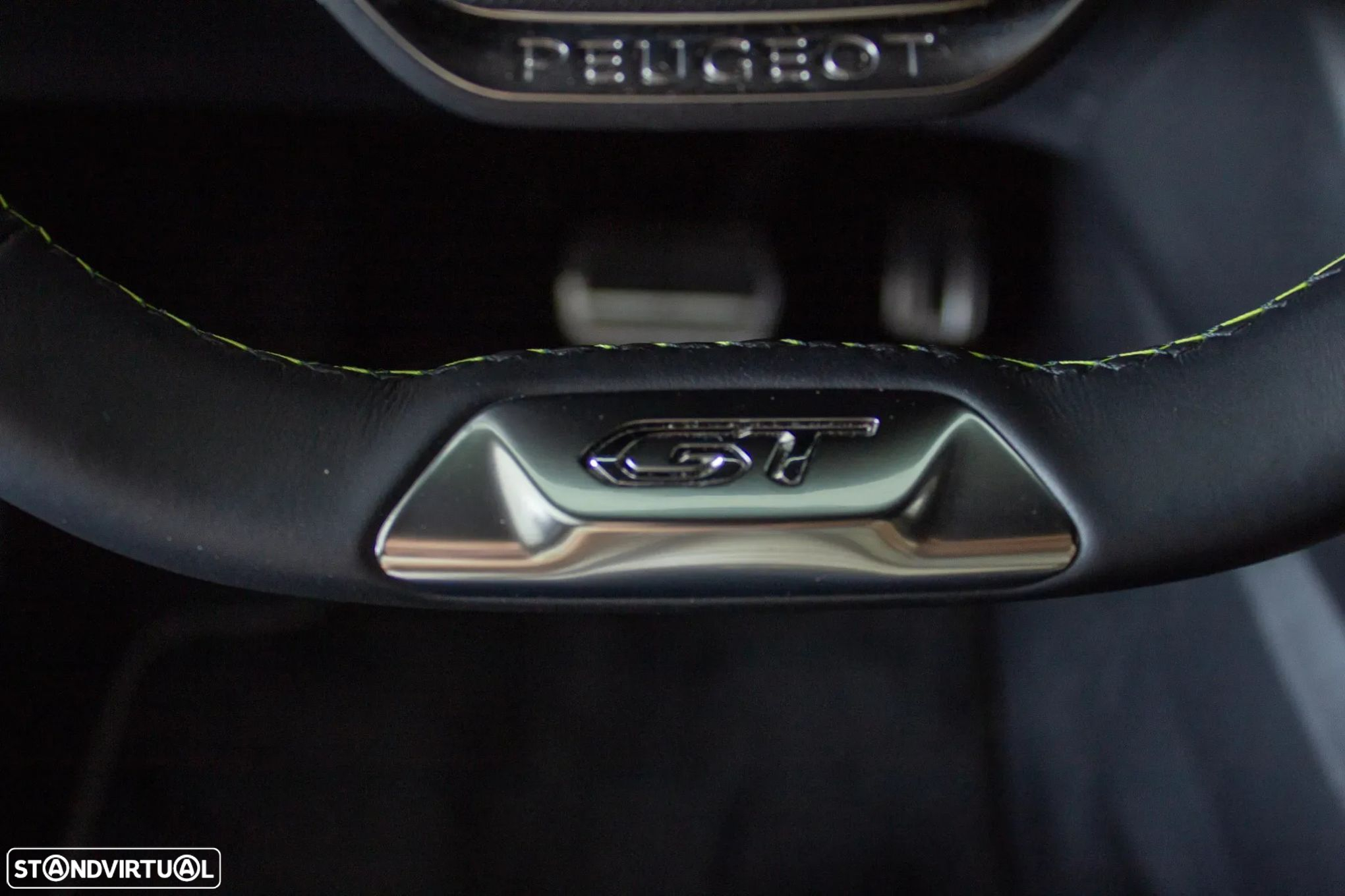 Peugeot e-2008 GT Pack - 14