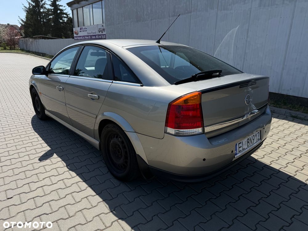 Opel Vectra 2.2 - 3