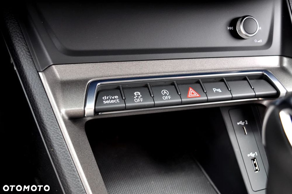 Audi Q3 Sportback 35 TDI quattro S tronic S line - 29