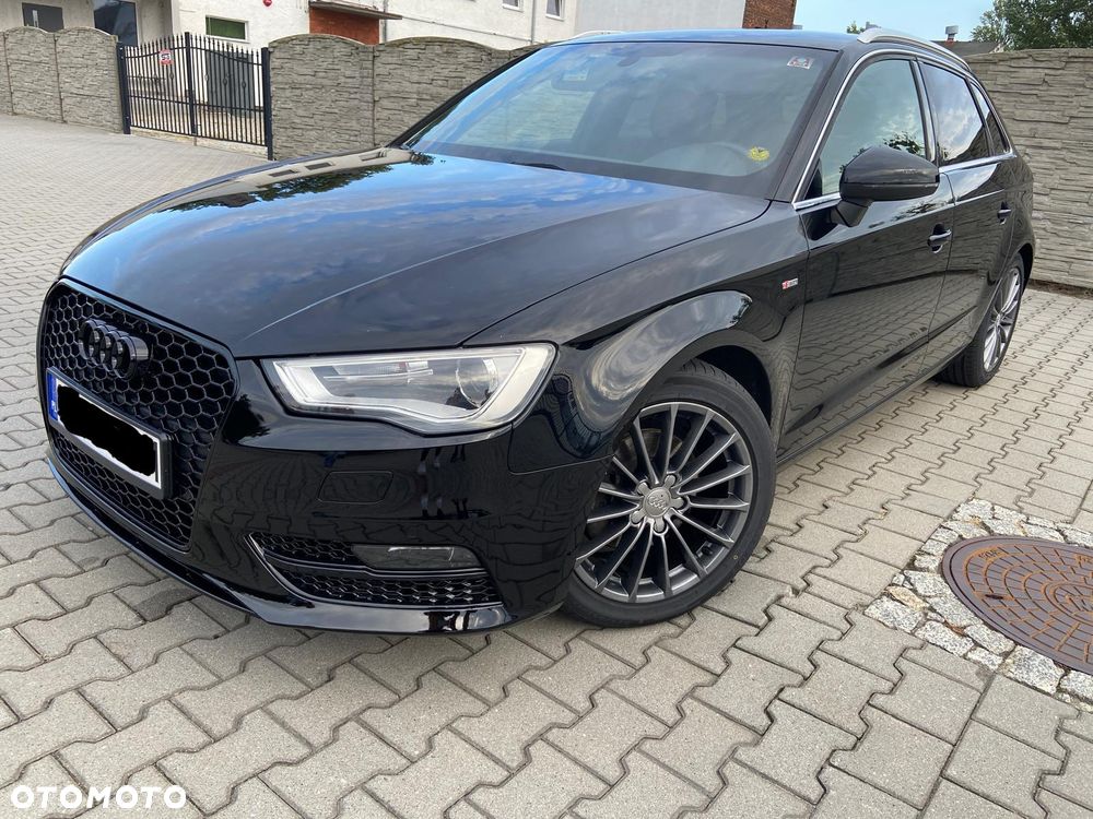 Audi A3 Sportback 2.0 TDI S tronic S line Sportpaket - 4