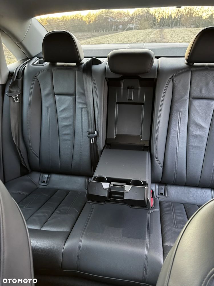 Audi A4 Limousine 2.0 TFSI Quattro S tronic - 11