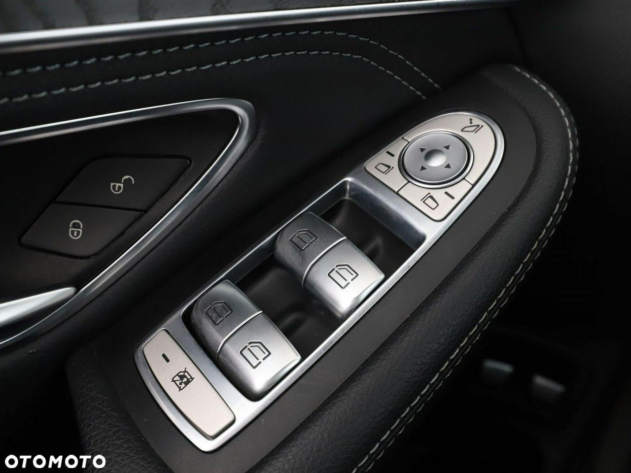 Mercedes-Benz GLC - 34