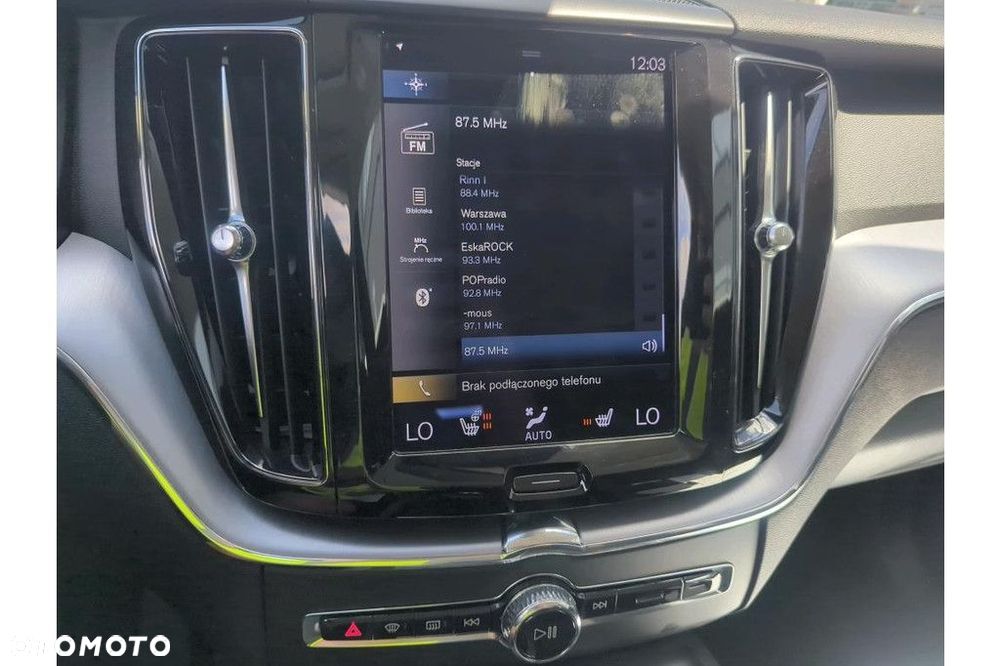 Volvo XC 60 B4 D AWD Momentum Pro - 6