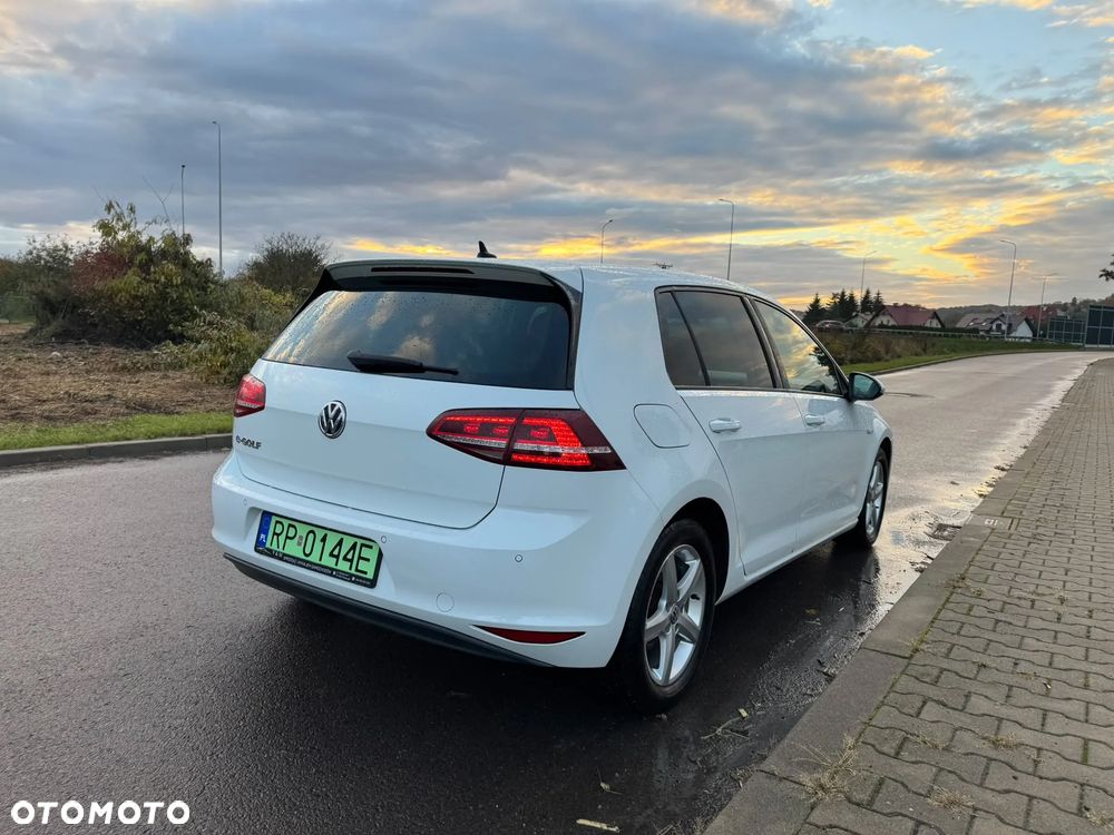 Volkswagen Golf e-Golf - 2