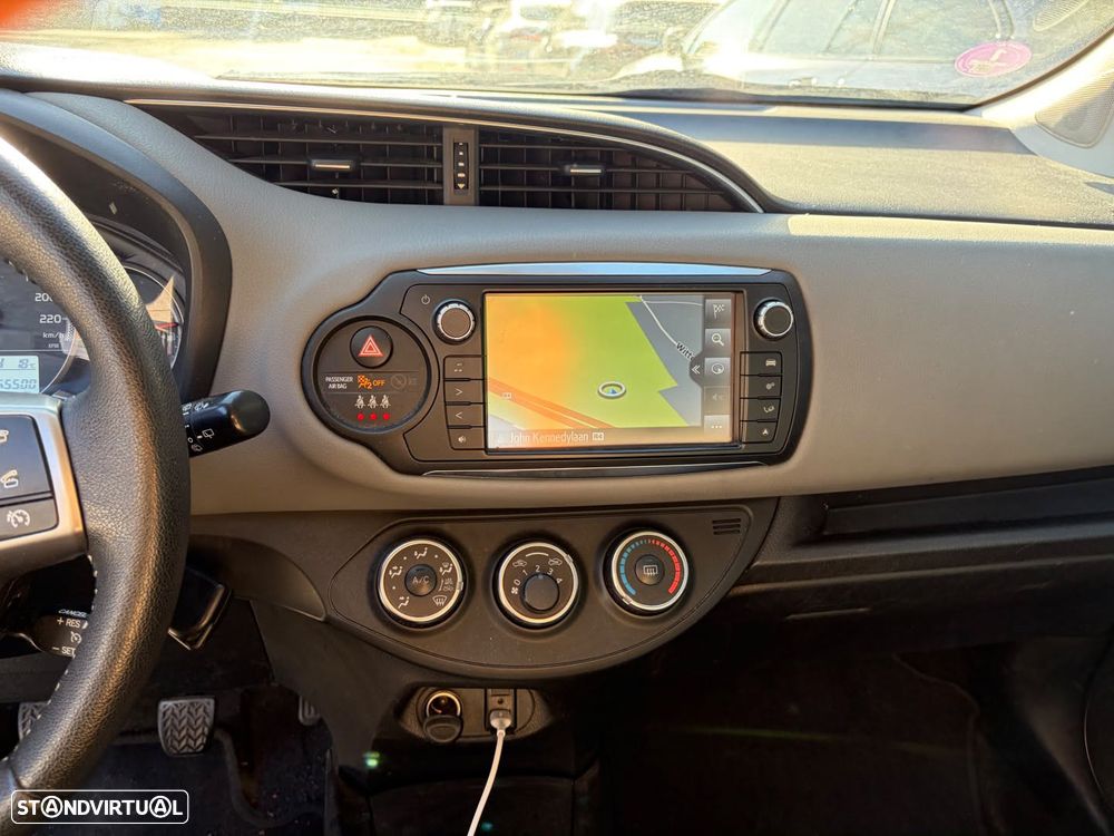 Toyota Yaris 1.33 VVT-i - 12