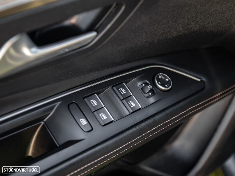 Peugeot 3008 1.6 Hybrid4 GT Pack e-EAT8 - 43